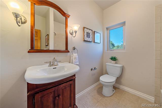 1506 S Foothills Highway
