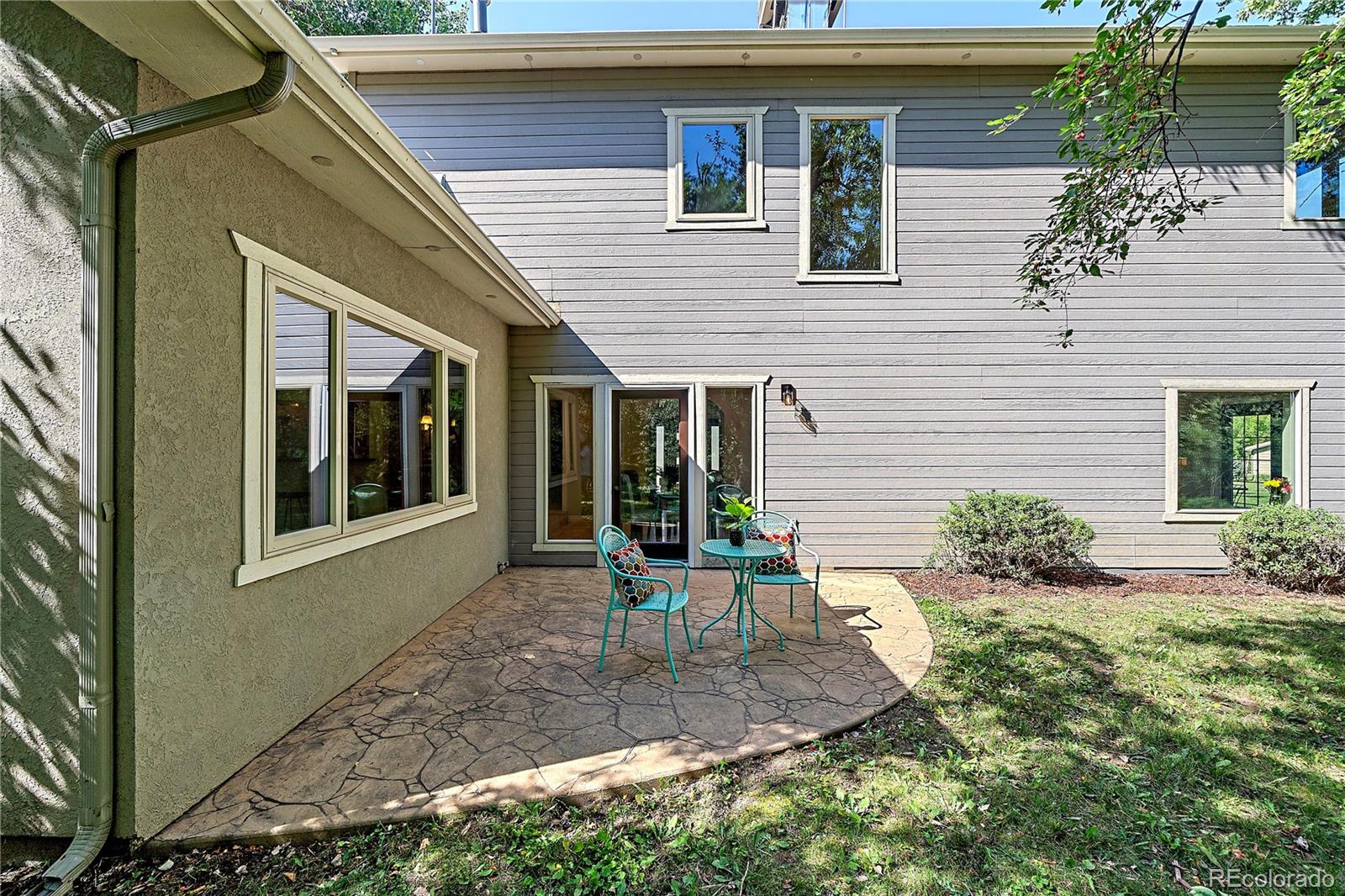 1506 S Foothills Highway