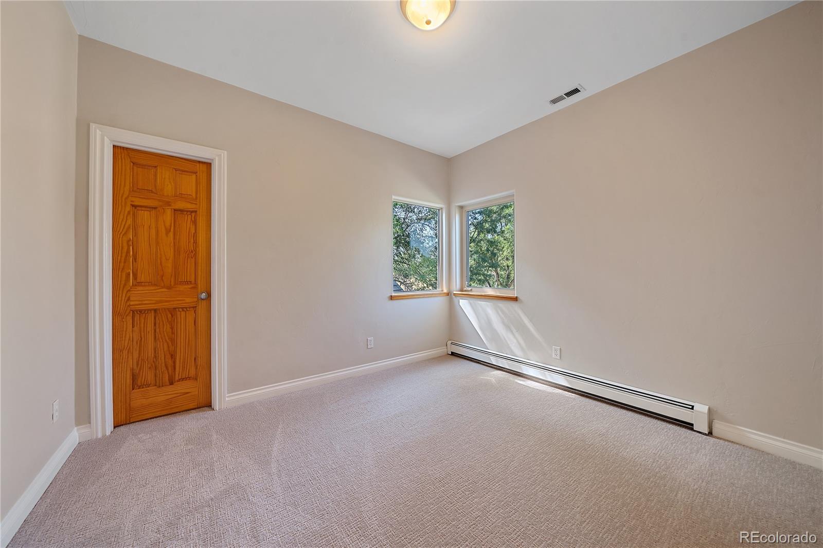 1506 S Foothills Highway