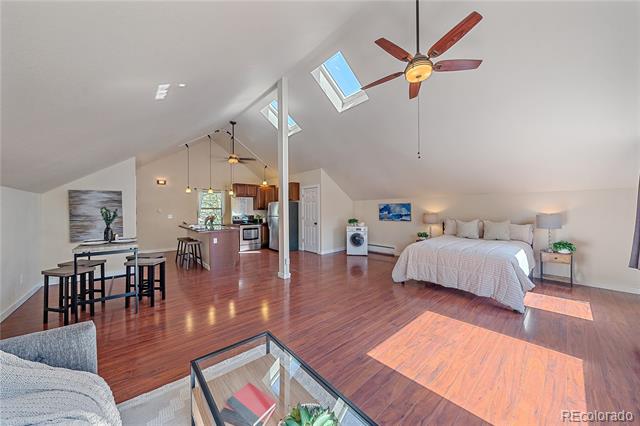 1506 S Foothills Highway