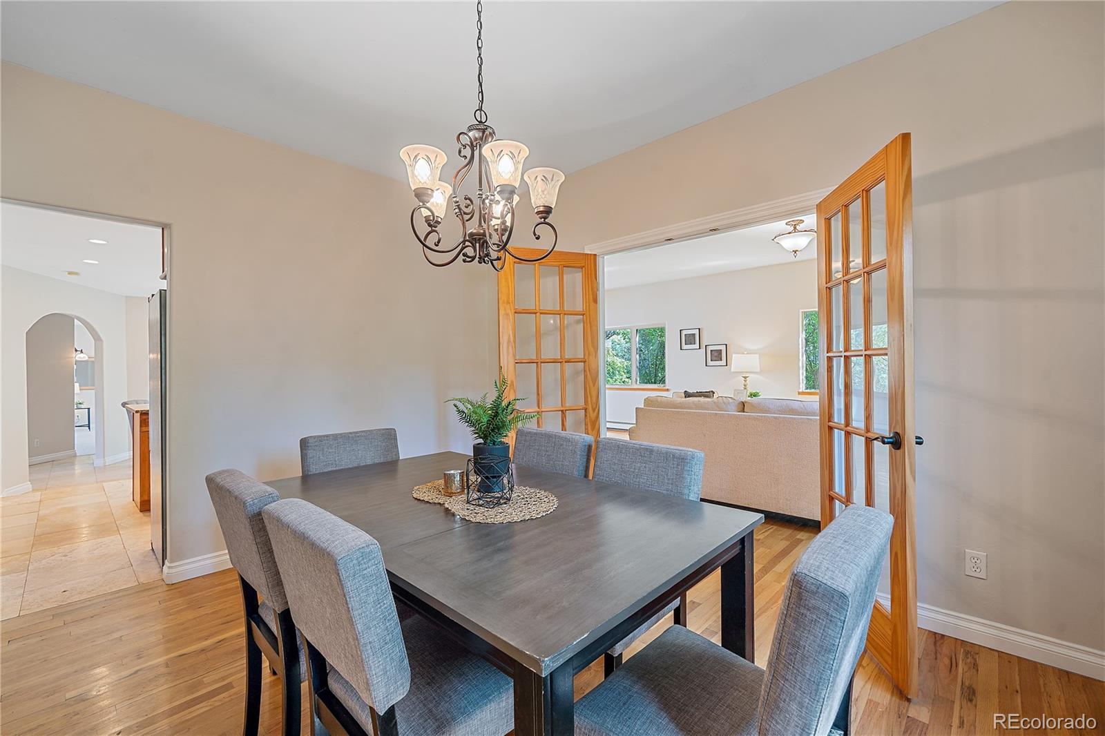 1506 S Foothills Highway