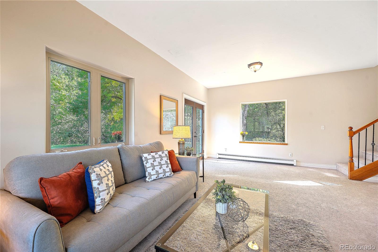 1506 S Foothills Highway