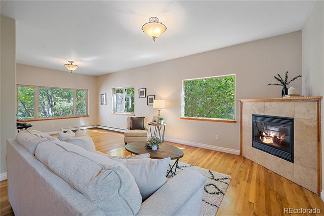 1506 S Foothills Highway