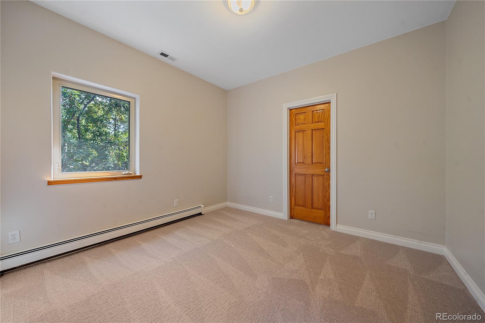 1506 S Foothills Highway