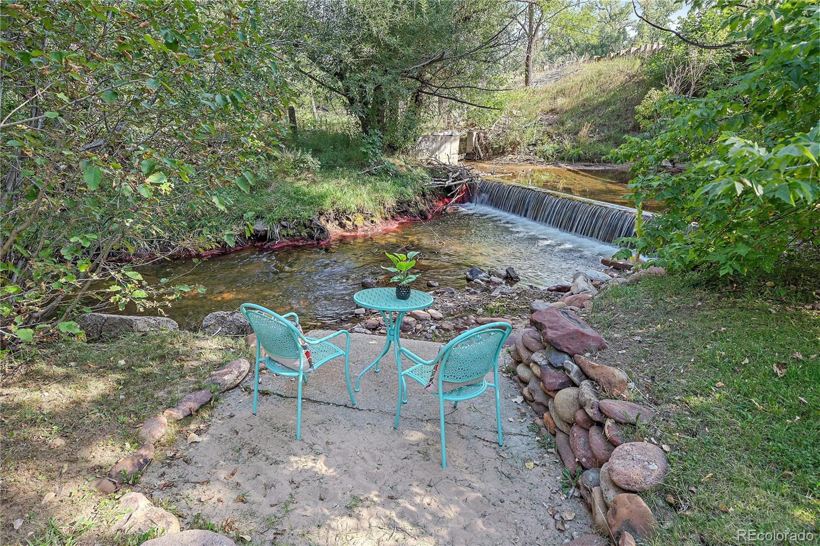 1506 S Foothills Highway