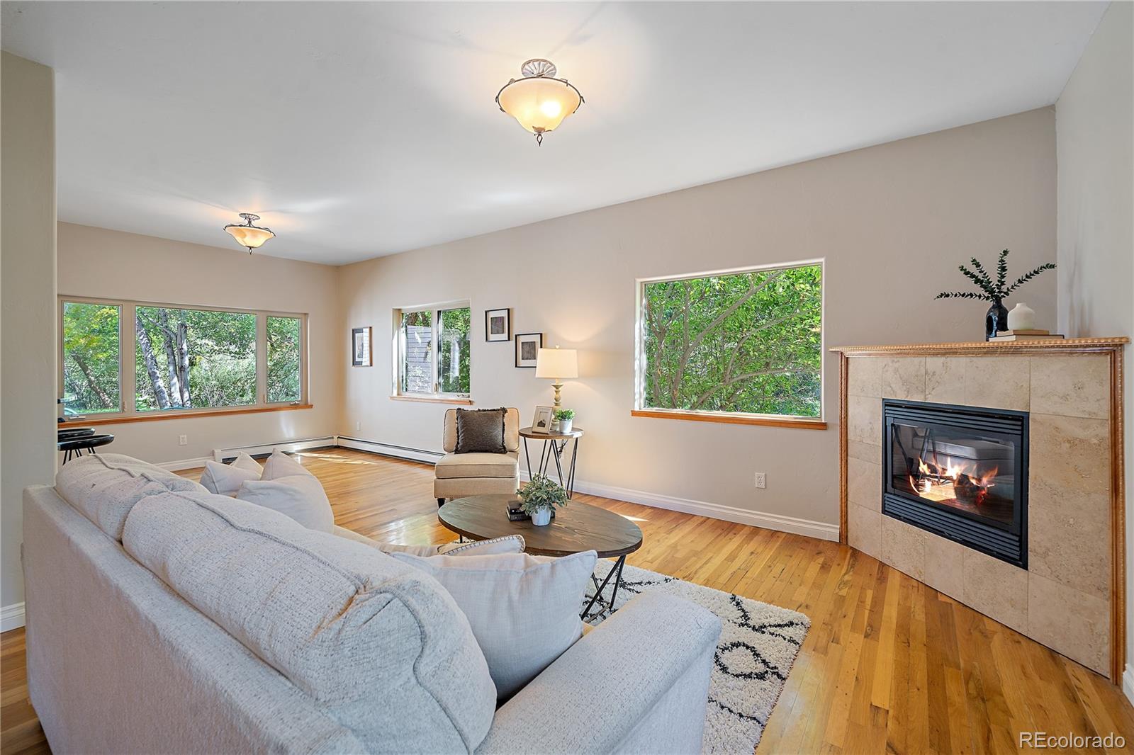 1506 S Foothills Highway