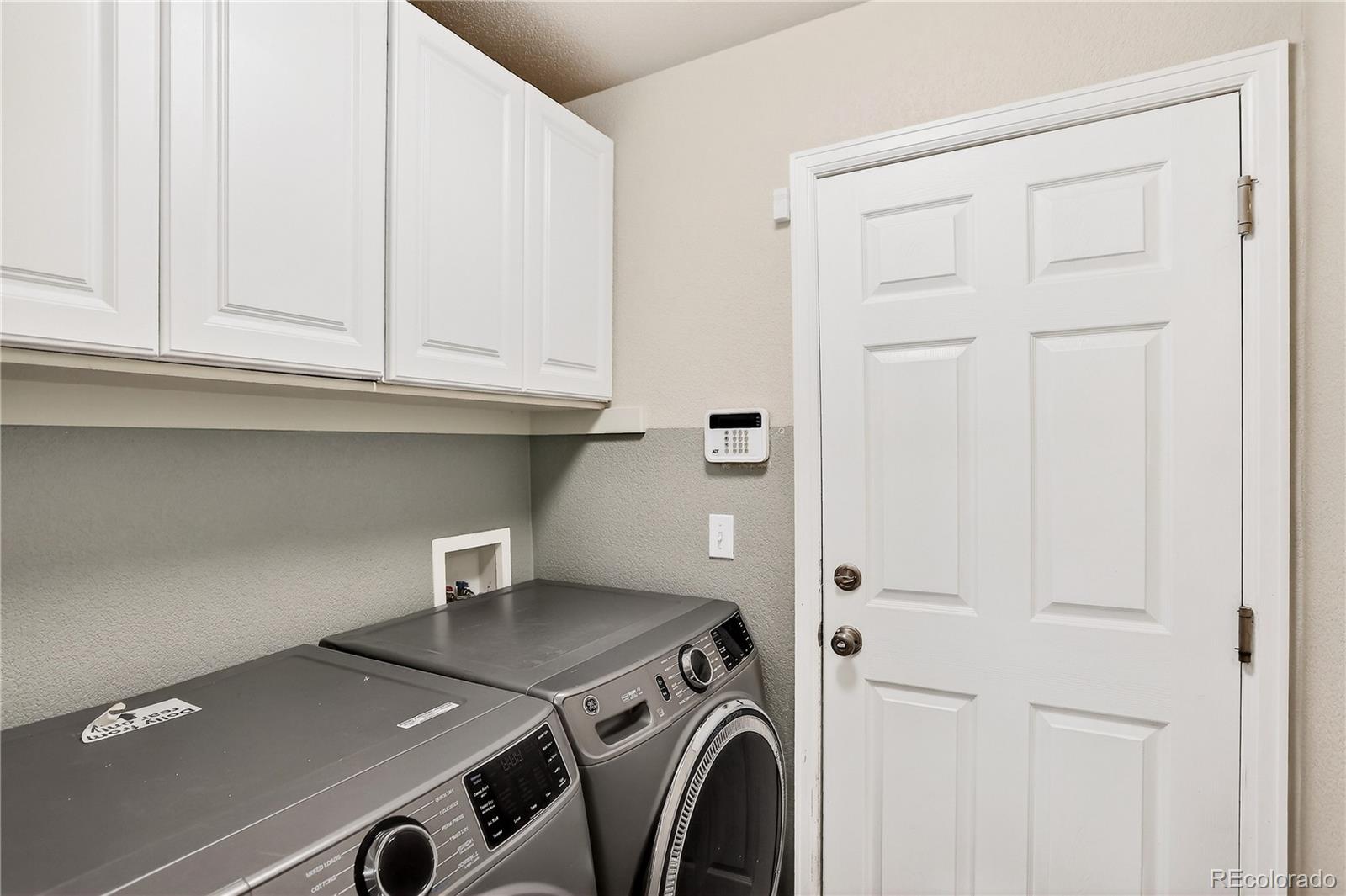 10723 Lewiston Street