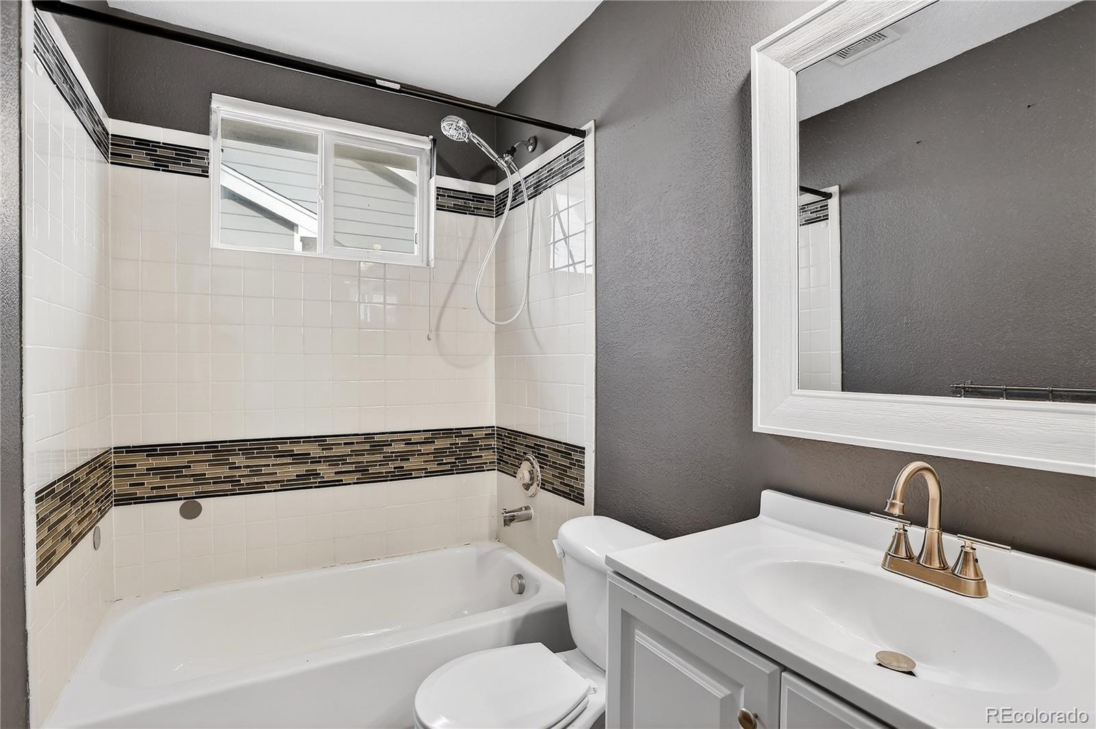 10723 Lewiston Street