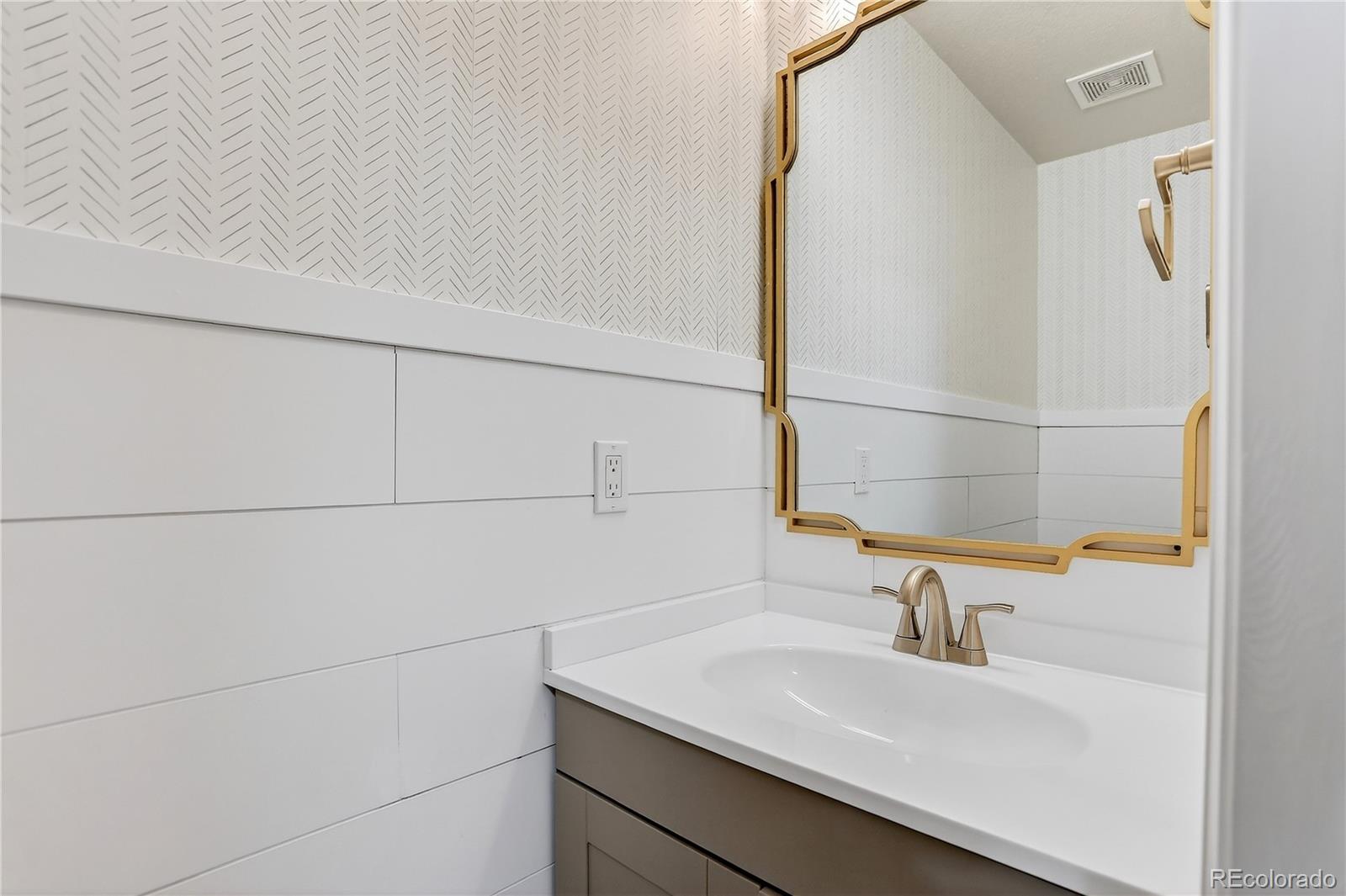 10723 Lewiston Street