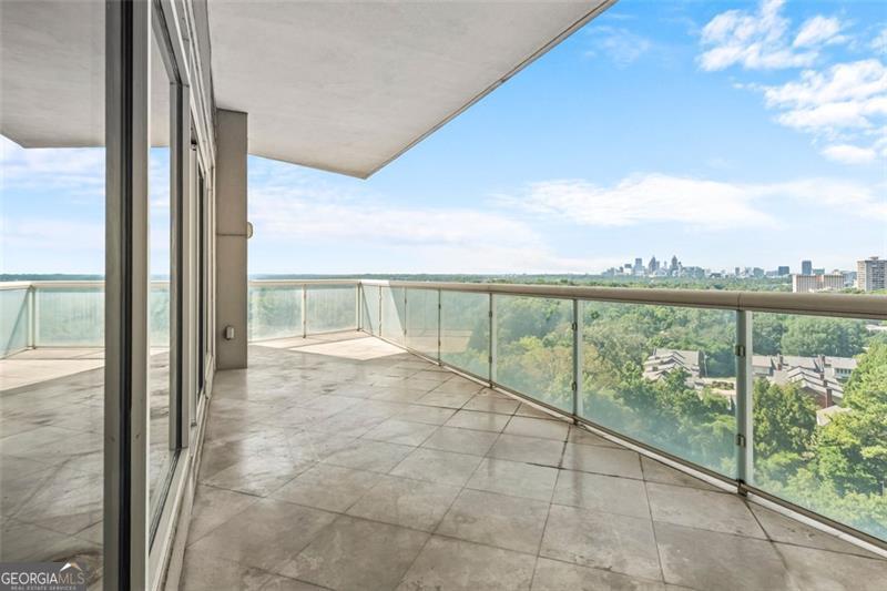 2881 Peachtree # 1003