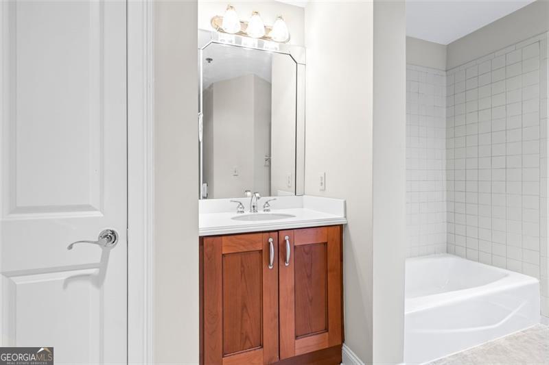 2881 Peachtree # 1003
