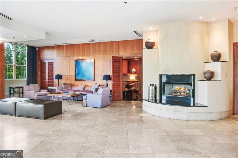 2881 Peachtree # 1003