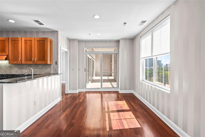2881 Peachtree # 1003
