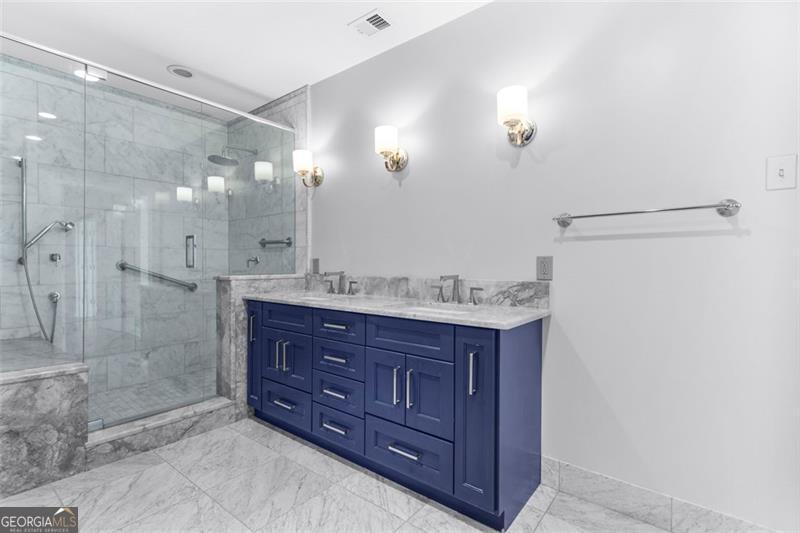 2881 Peachtree # 1003