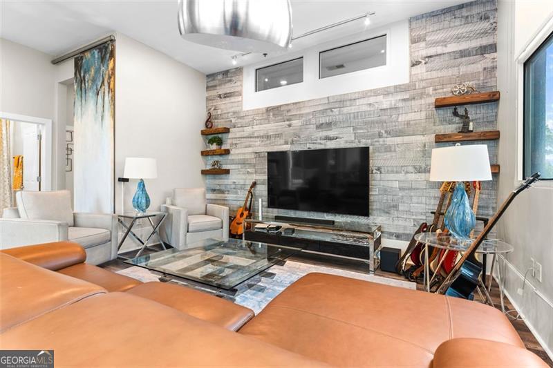2881 Peachtree Road NE # 605