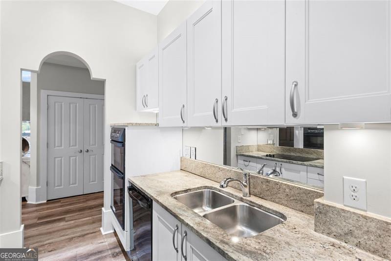 2881 Peachtree Road NE # 605