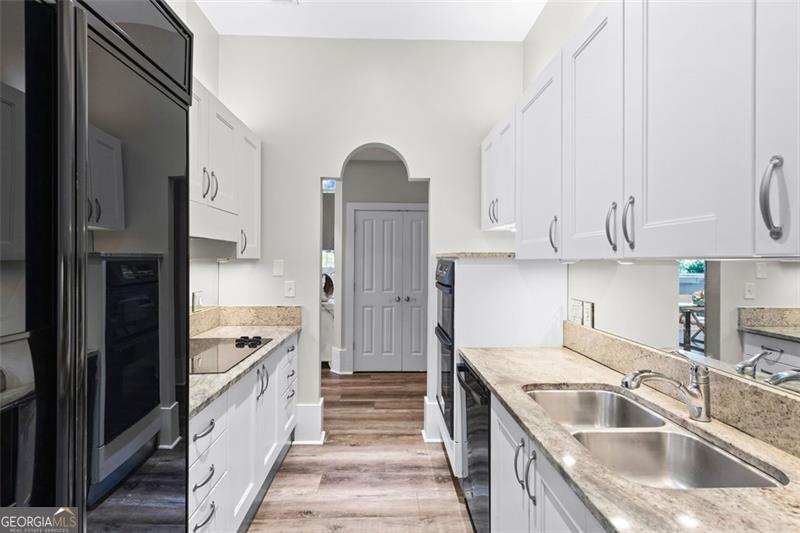 2881 Peachtree Road NE # 605