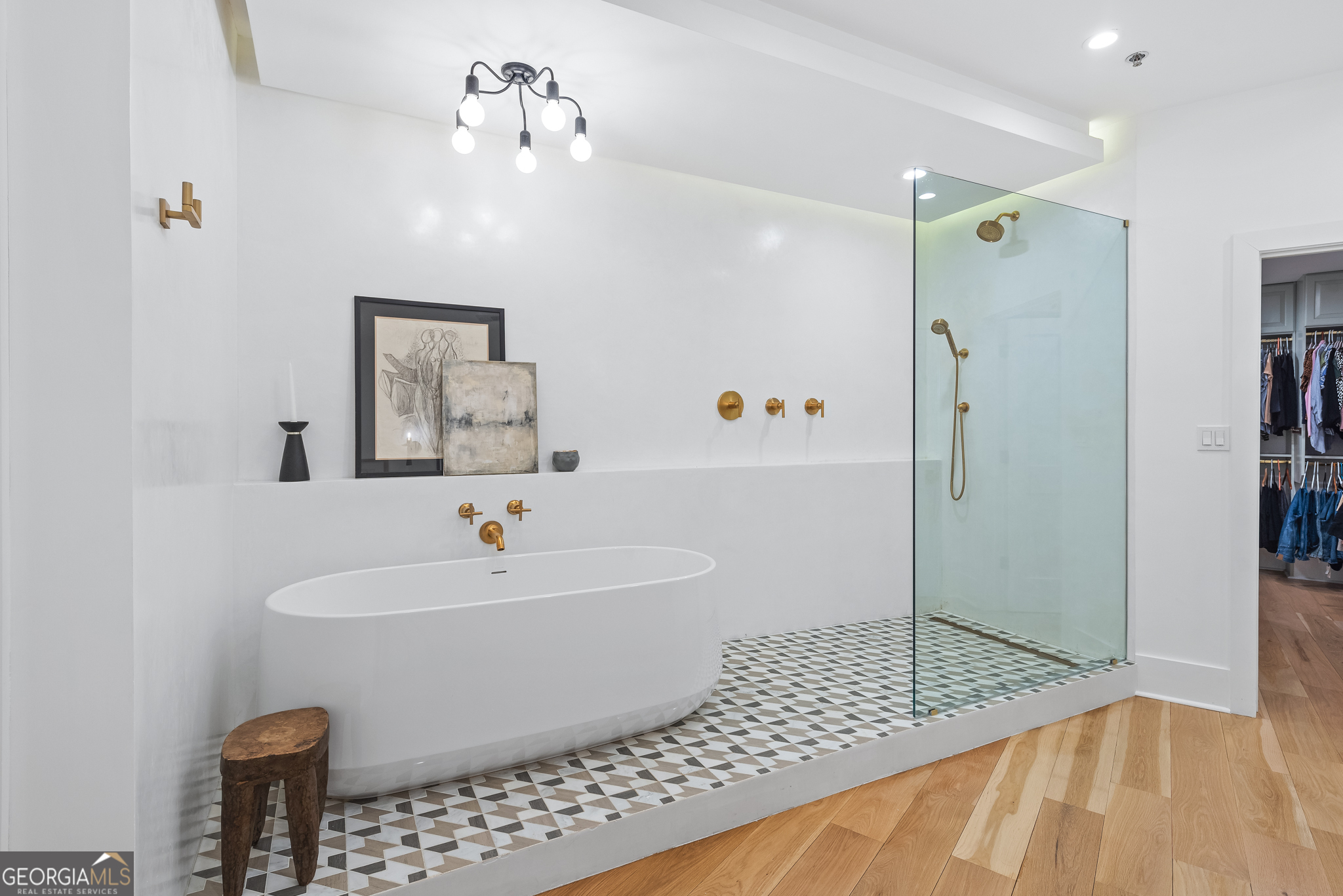 2881 Peachtree Road NE # 2201