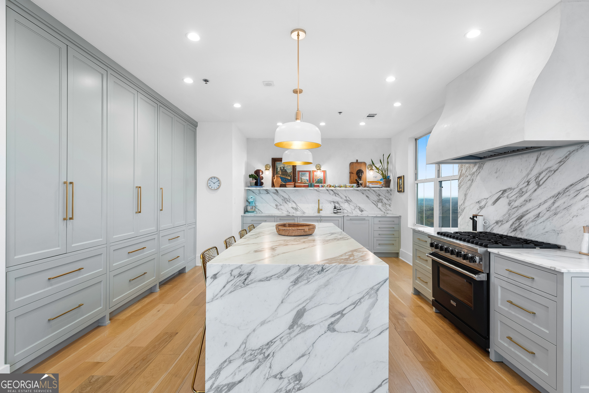 2881 Peachtree Road NE # 2201