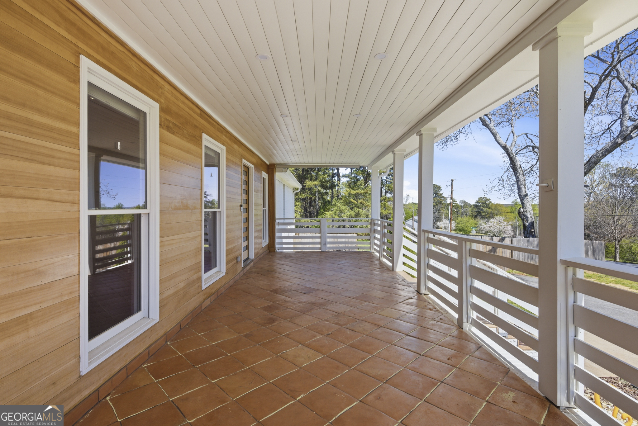 3296 Shoreland Drive