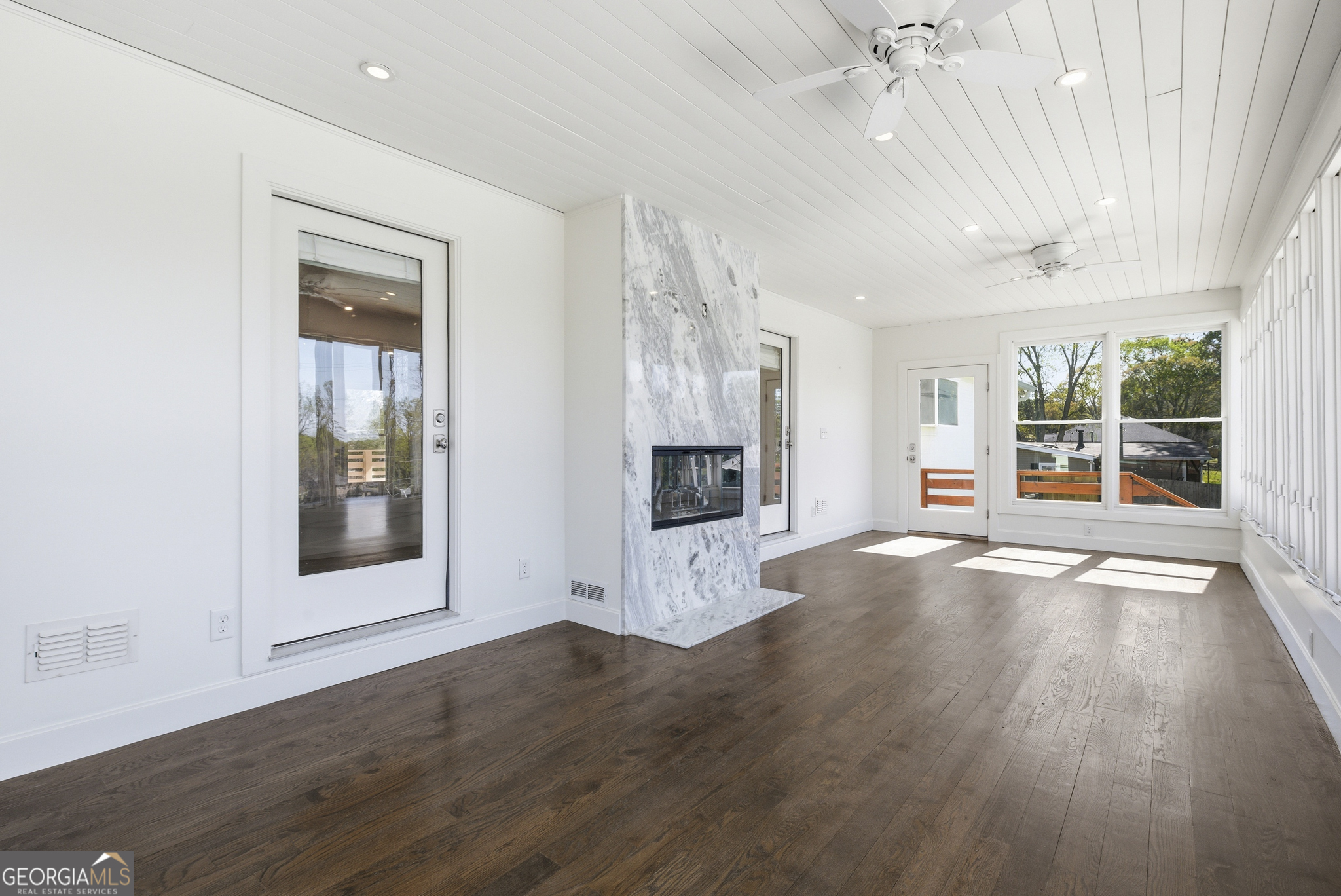 3296 Shoreland Drive