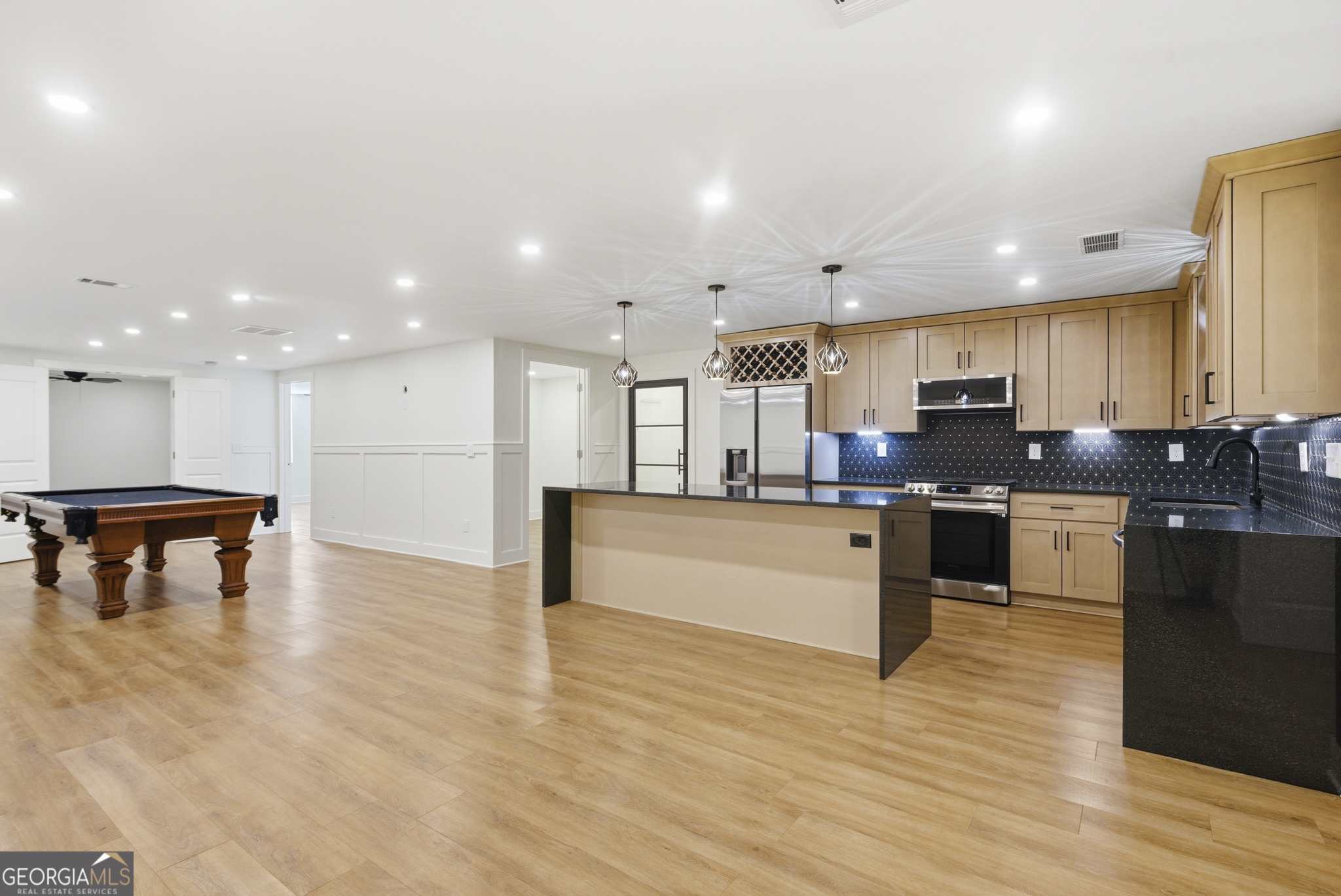 3296 Shoreland Drive