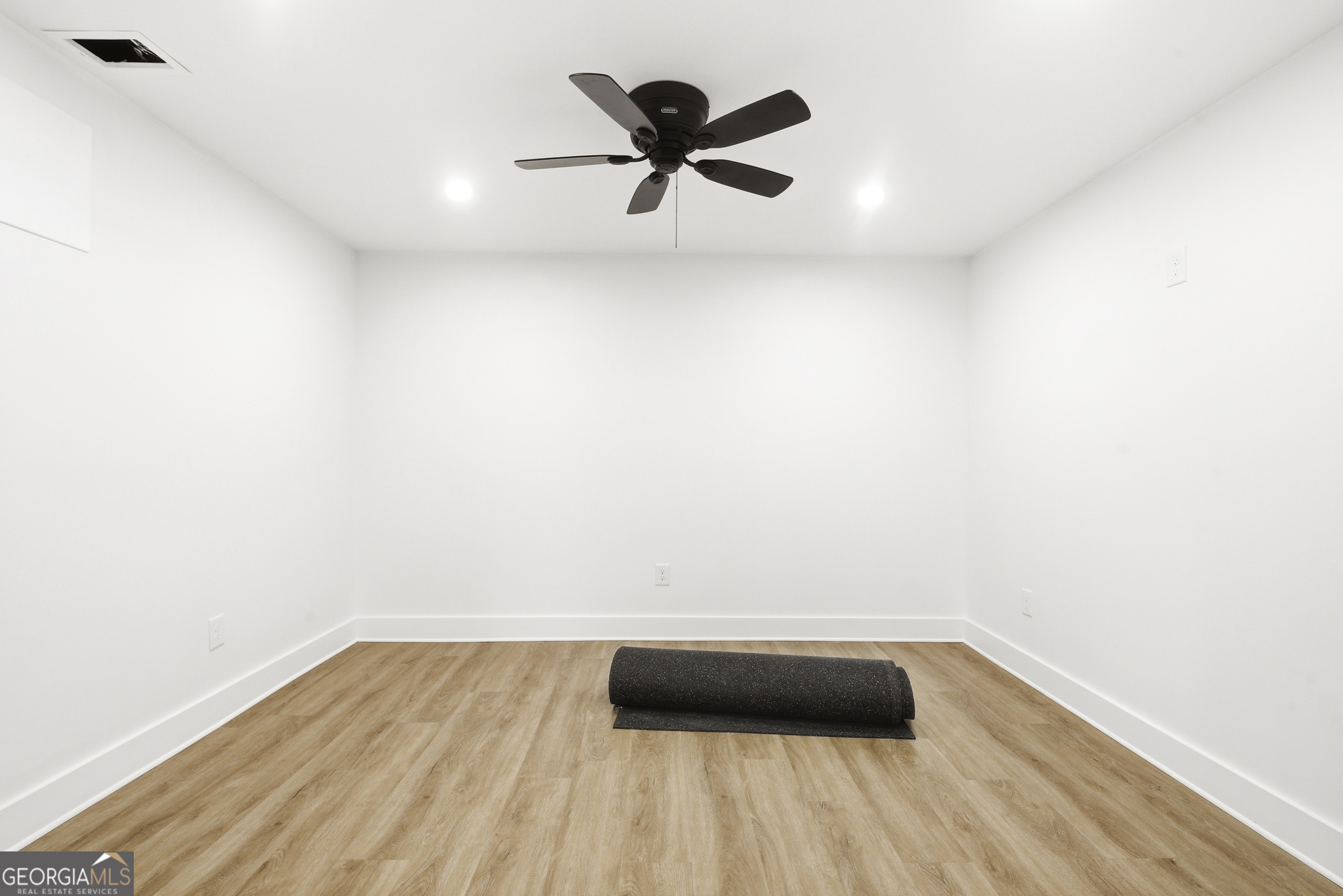 3296 Shoreland Drive