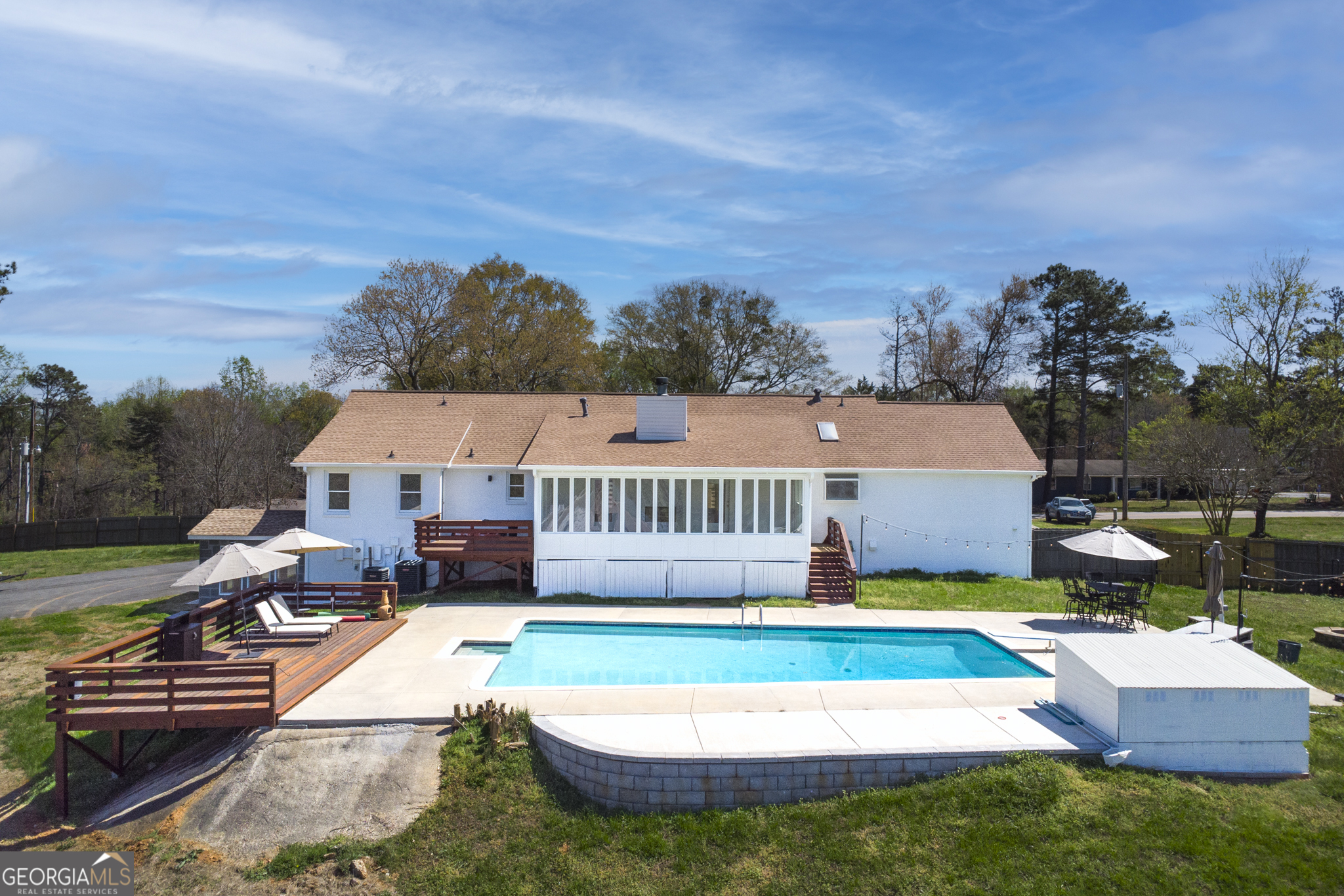 3296 Shoreland Drive