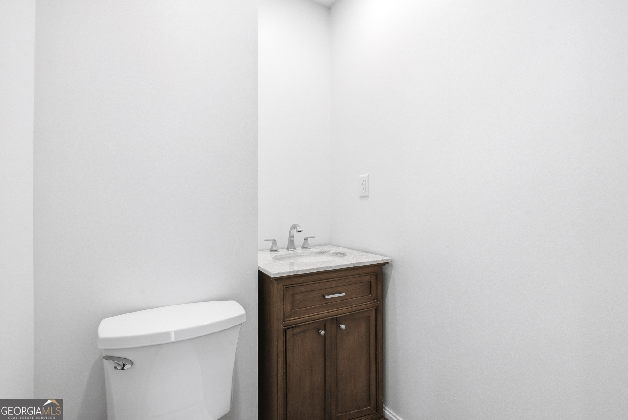 3296 Shoreland Drive