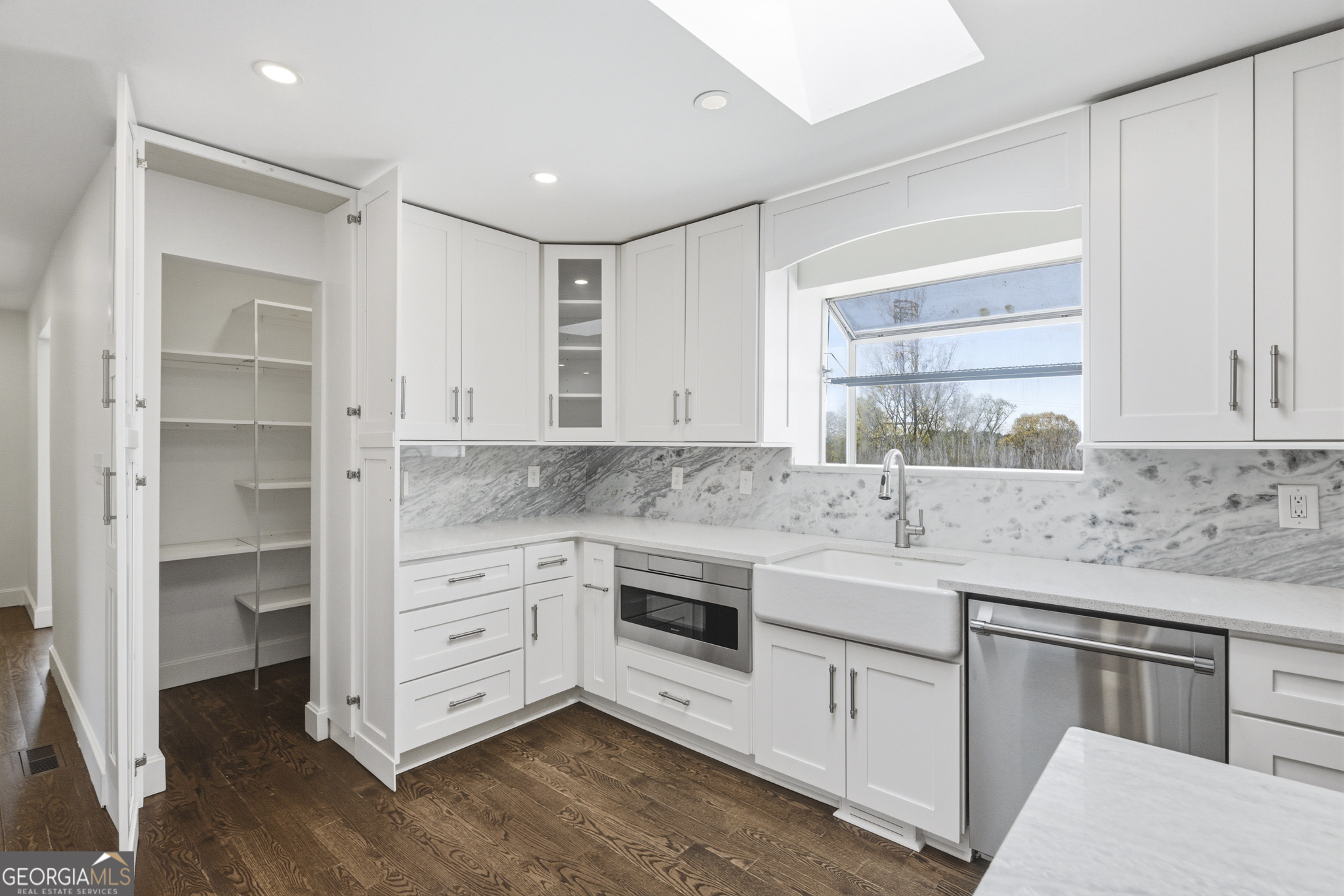 3296 Shoreland Drive