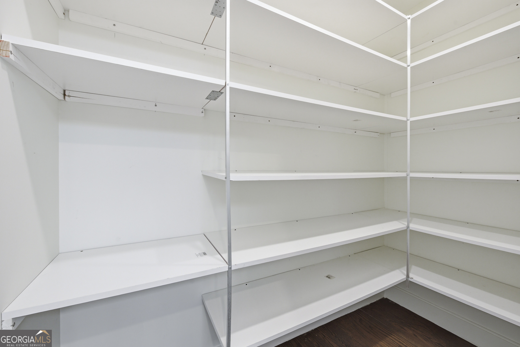 3296 Shoreland Drive