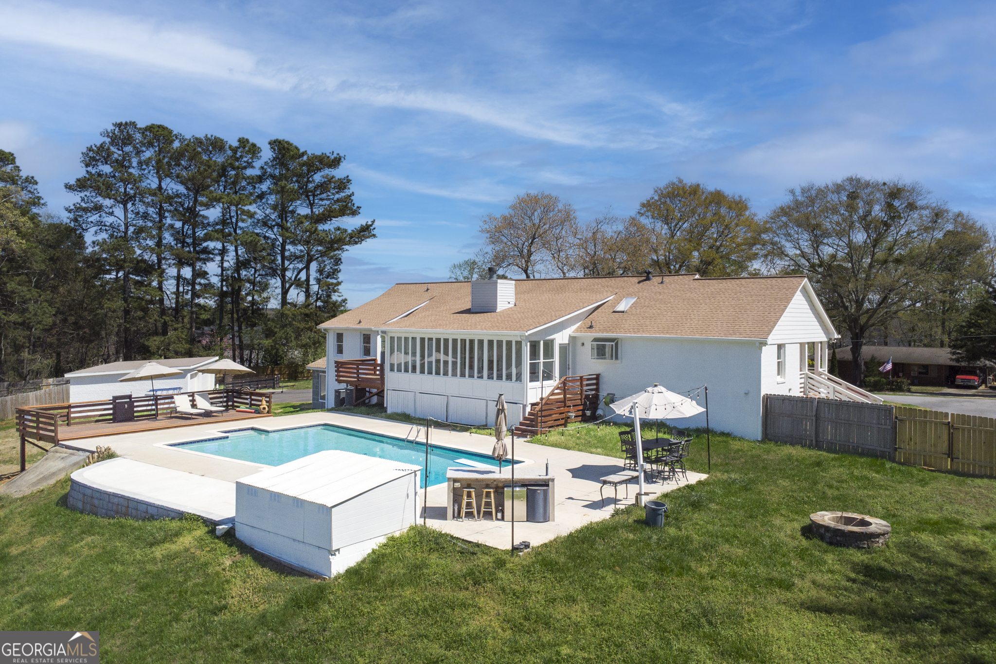 3296 Shoreland Drive