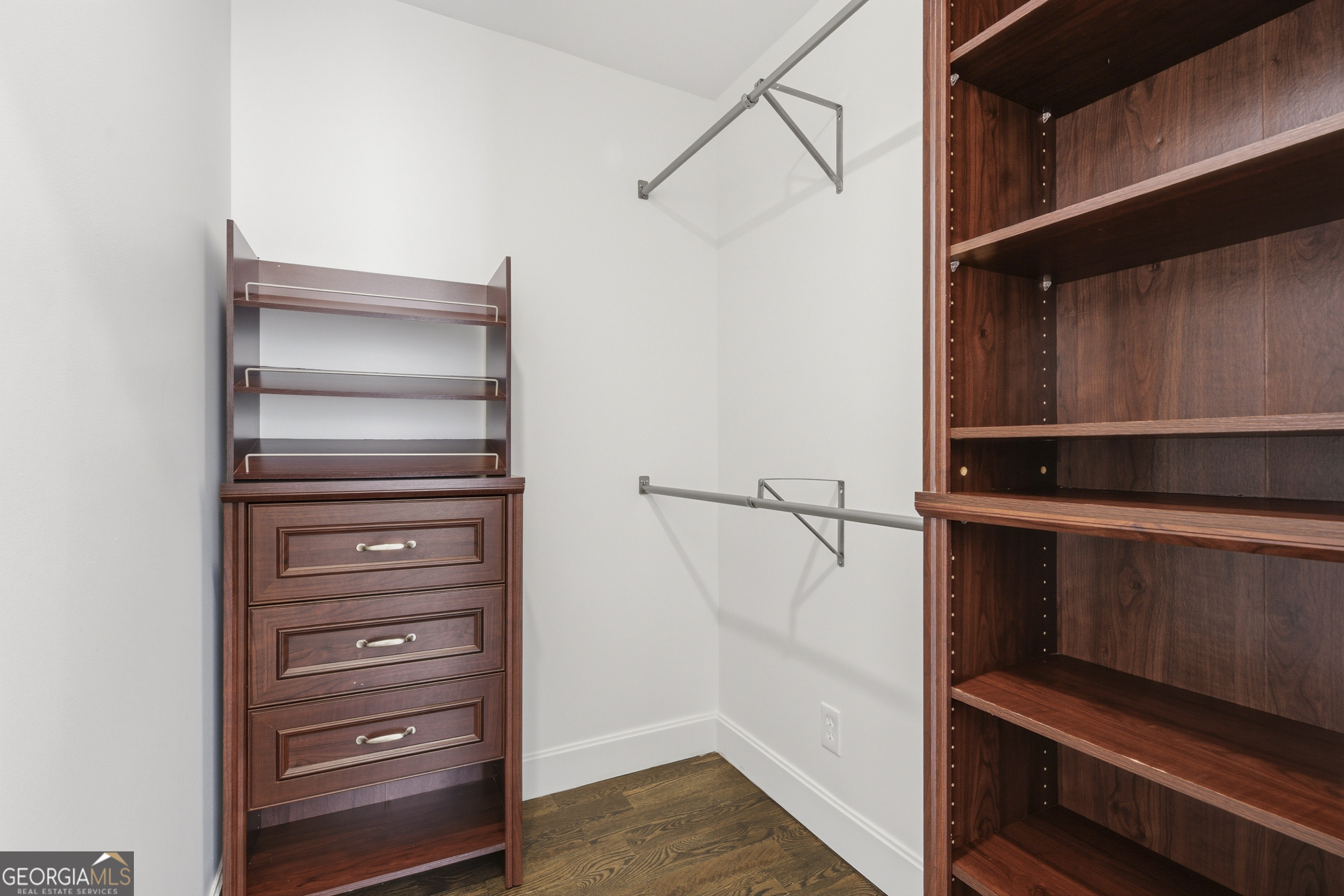 3296 Shoreland Drive