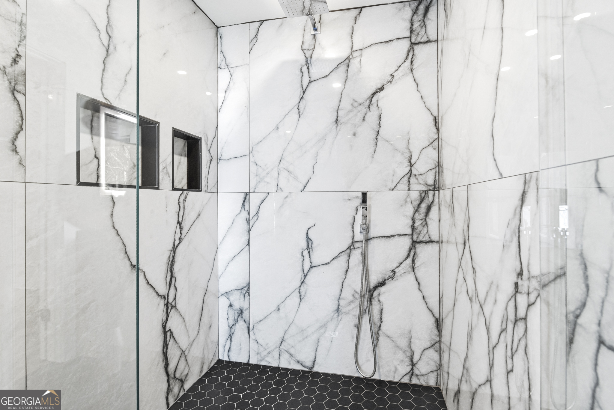 3296 Shoreland Drive