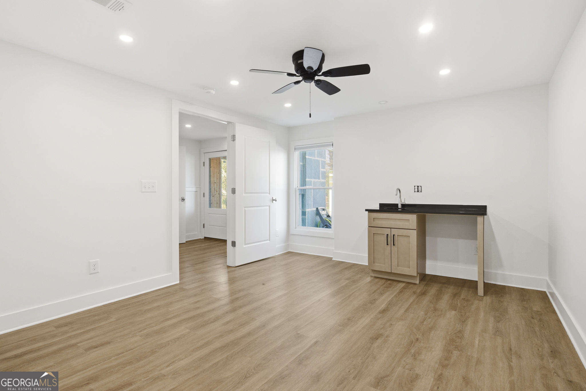 3296 Shoreland Drive