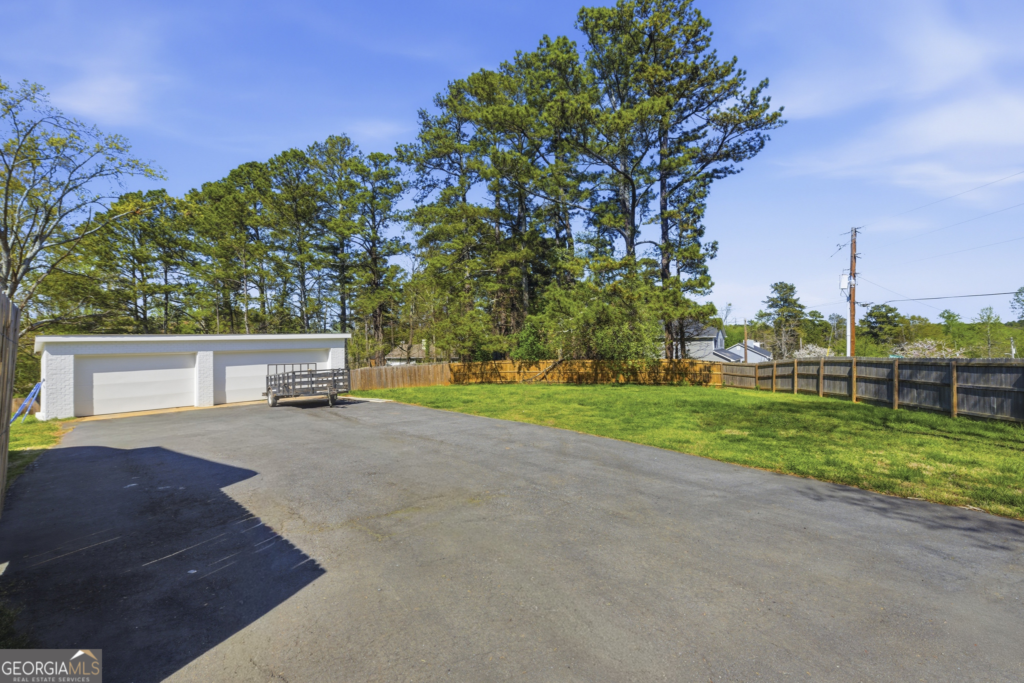 3296 Shoreland Drive