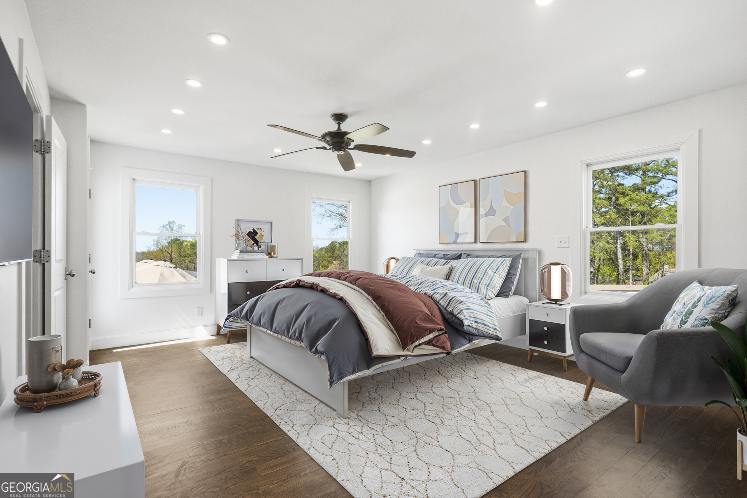 3296 Shoreland Drive