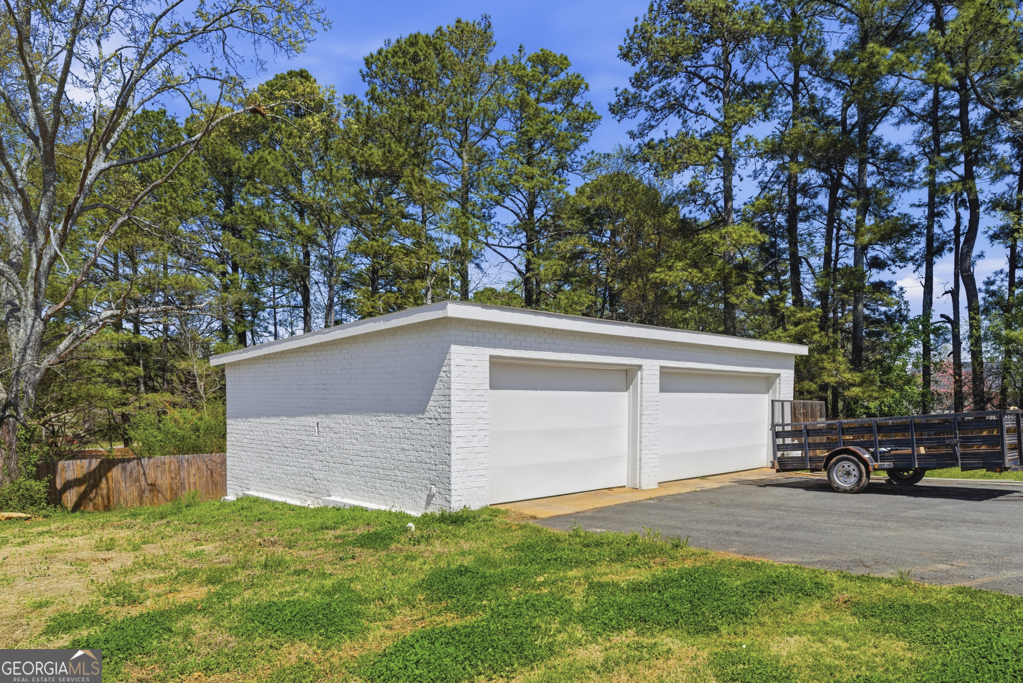 3296 Shoreland Drive