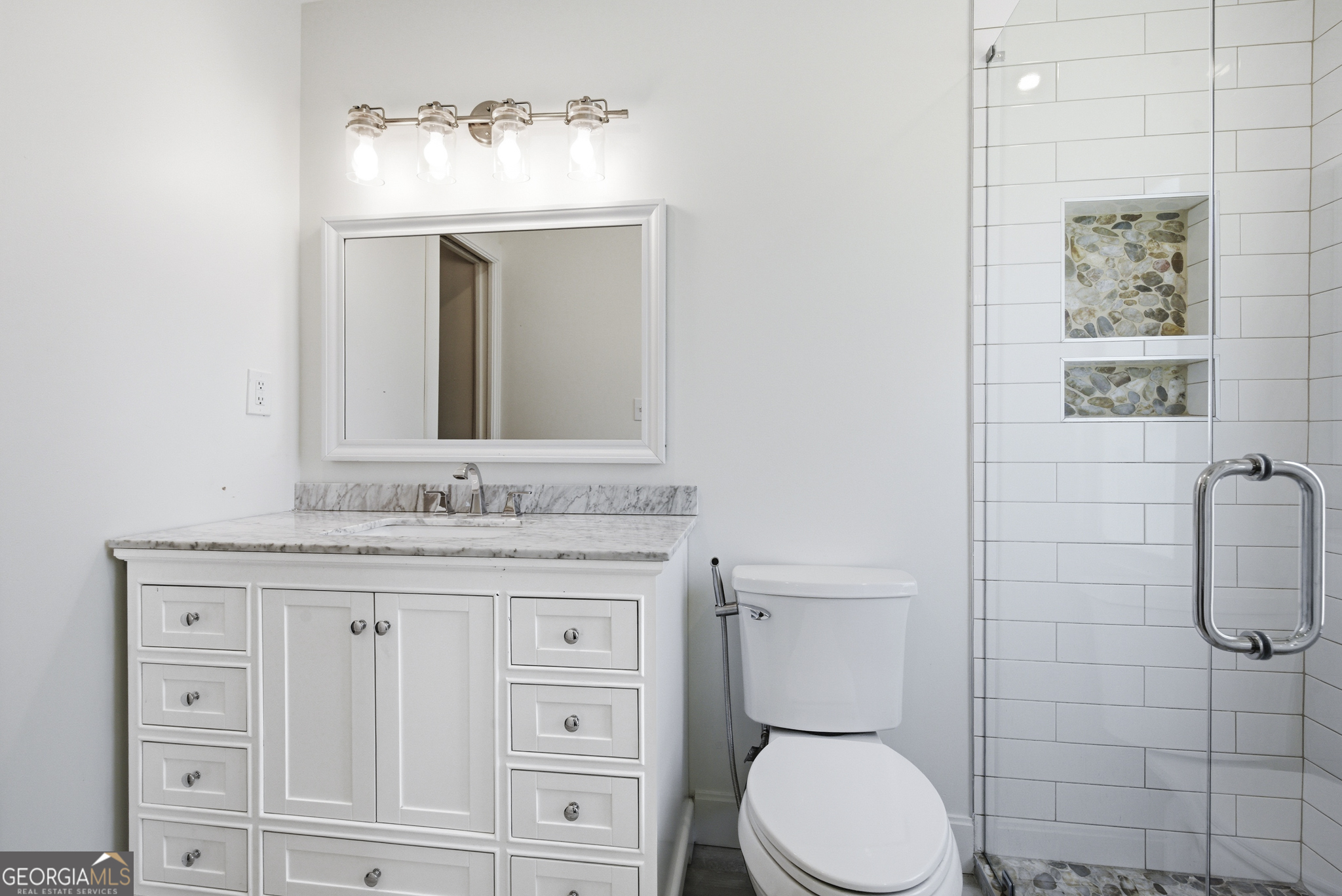 3296 Shoreland Drive