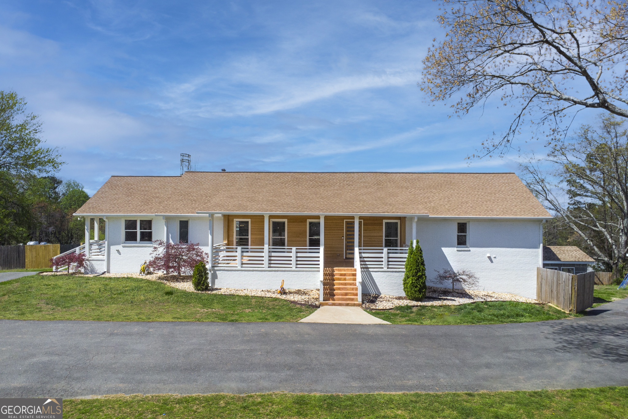 3296 Shoreland Drive