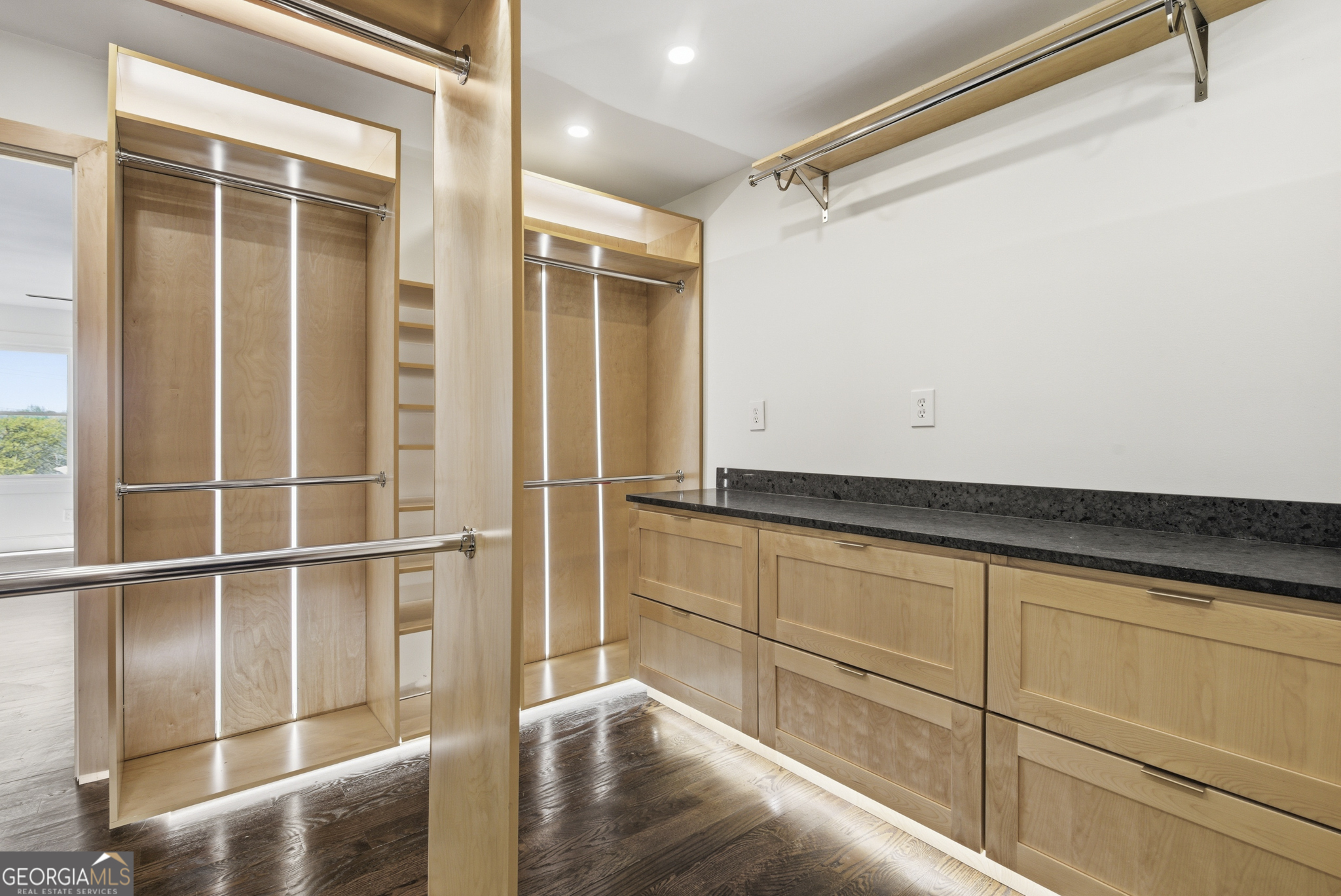 3296 Shoreland Drive