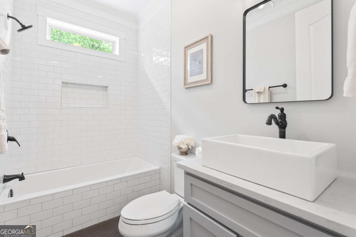 1444 Etowah Drive NE