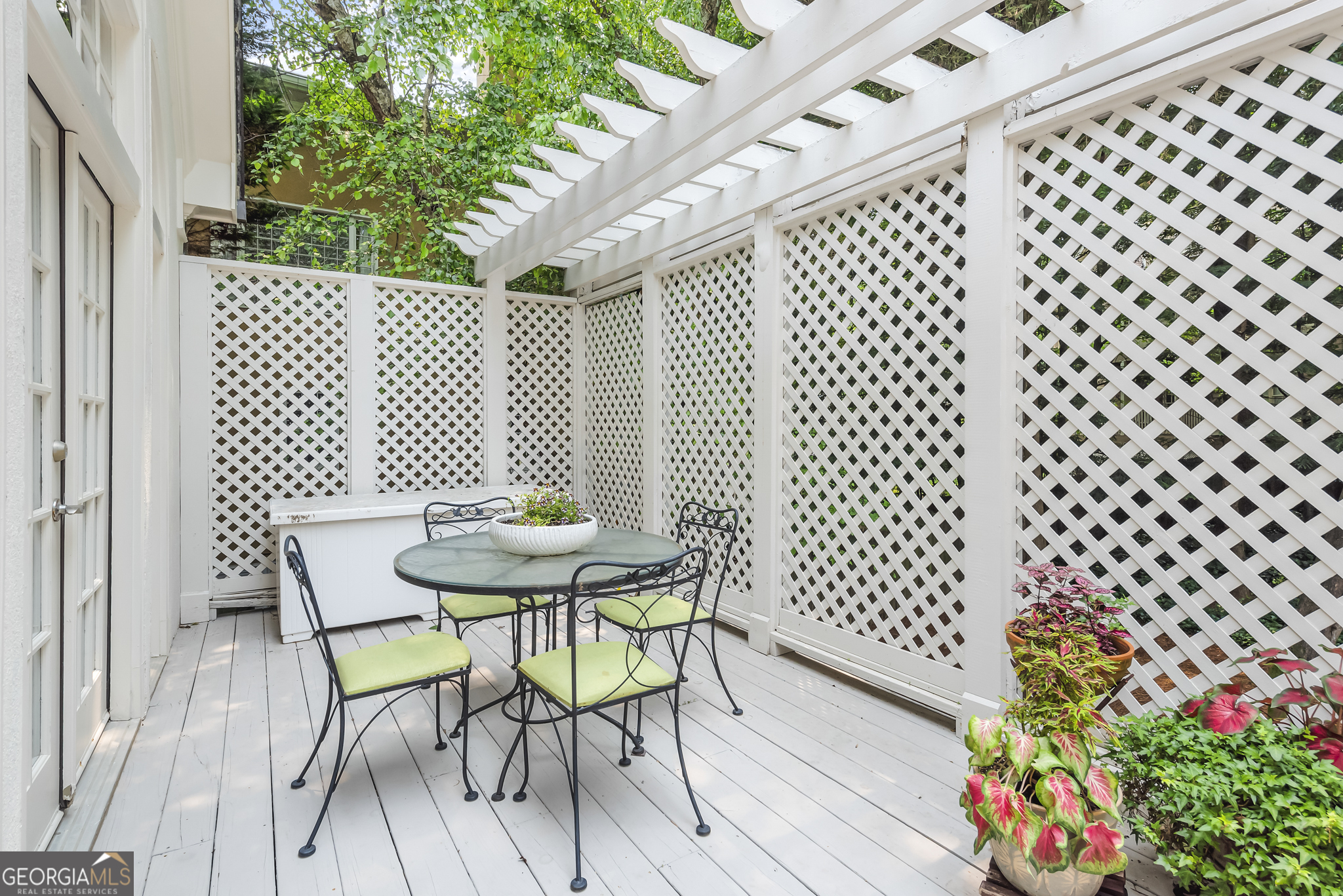 885 Carlton Ridge NE