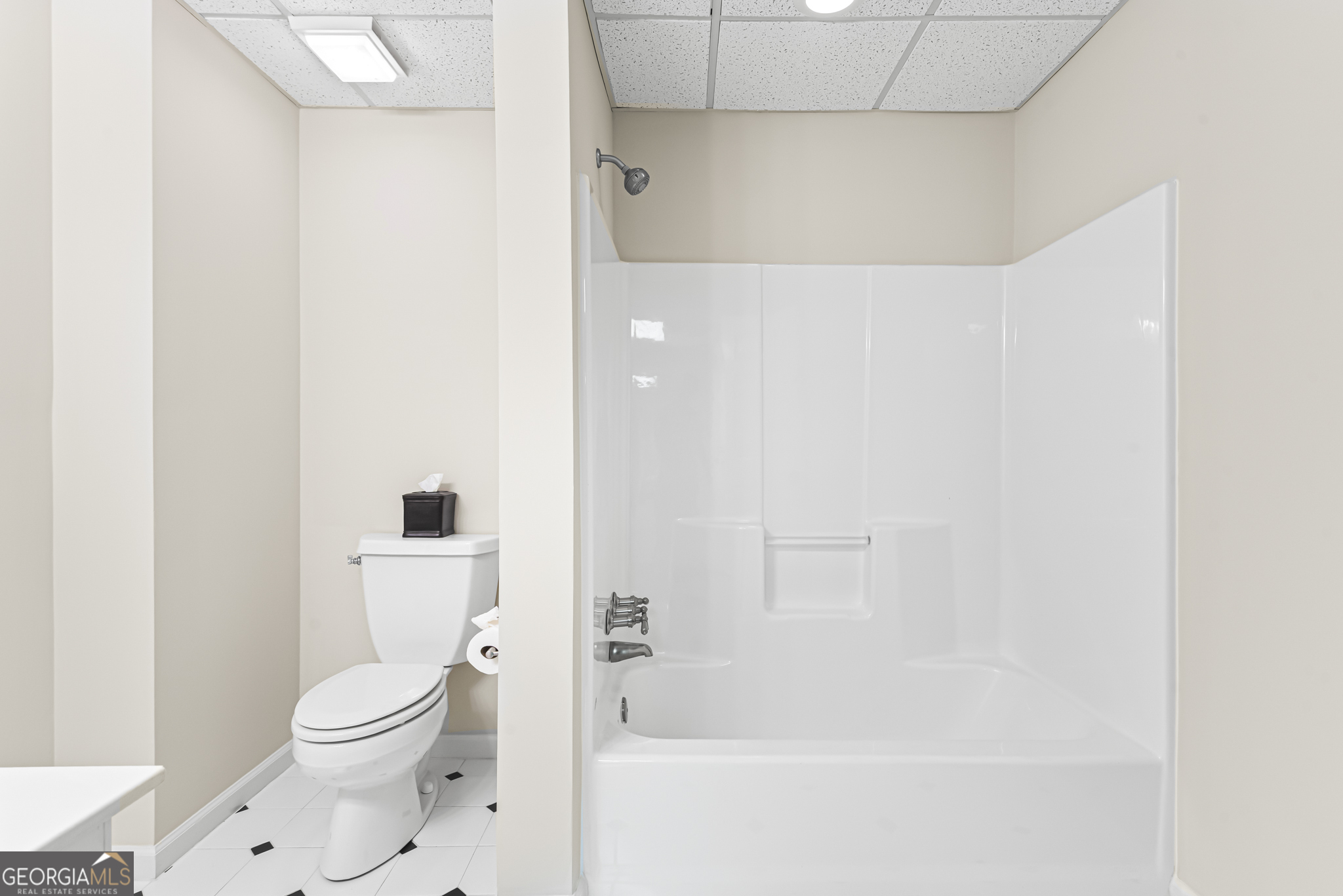 885 Carlton Ridge NE