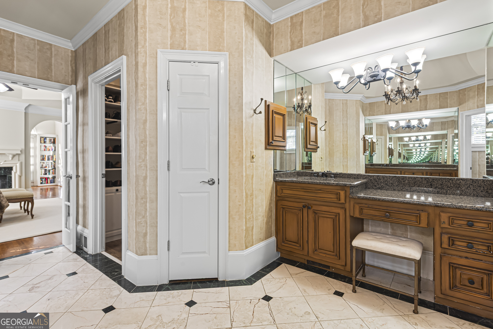 885 Carlton Ridge NE