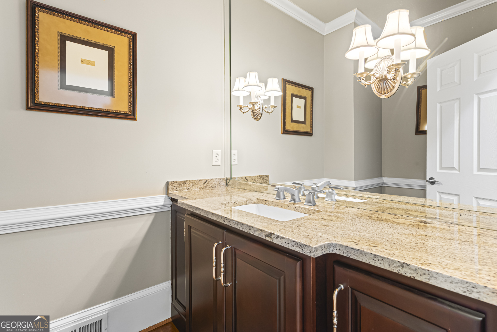 885 Carlton Ridge NE