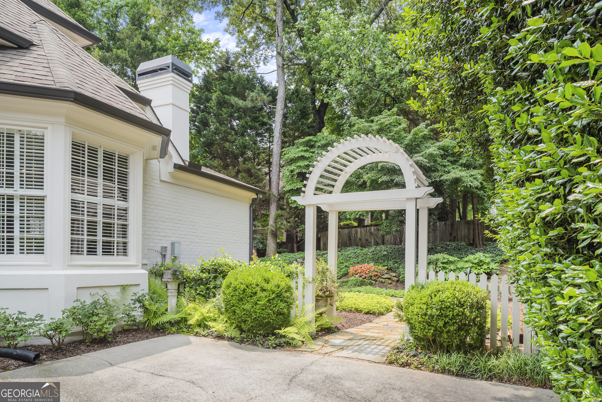 885 Carlton Ridge NE