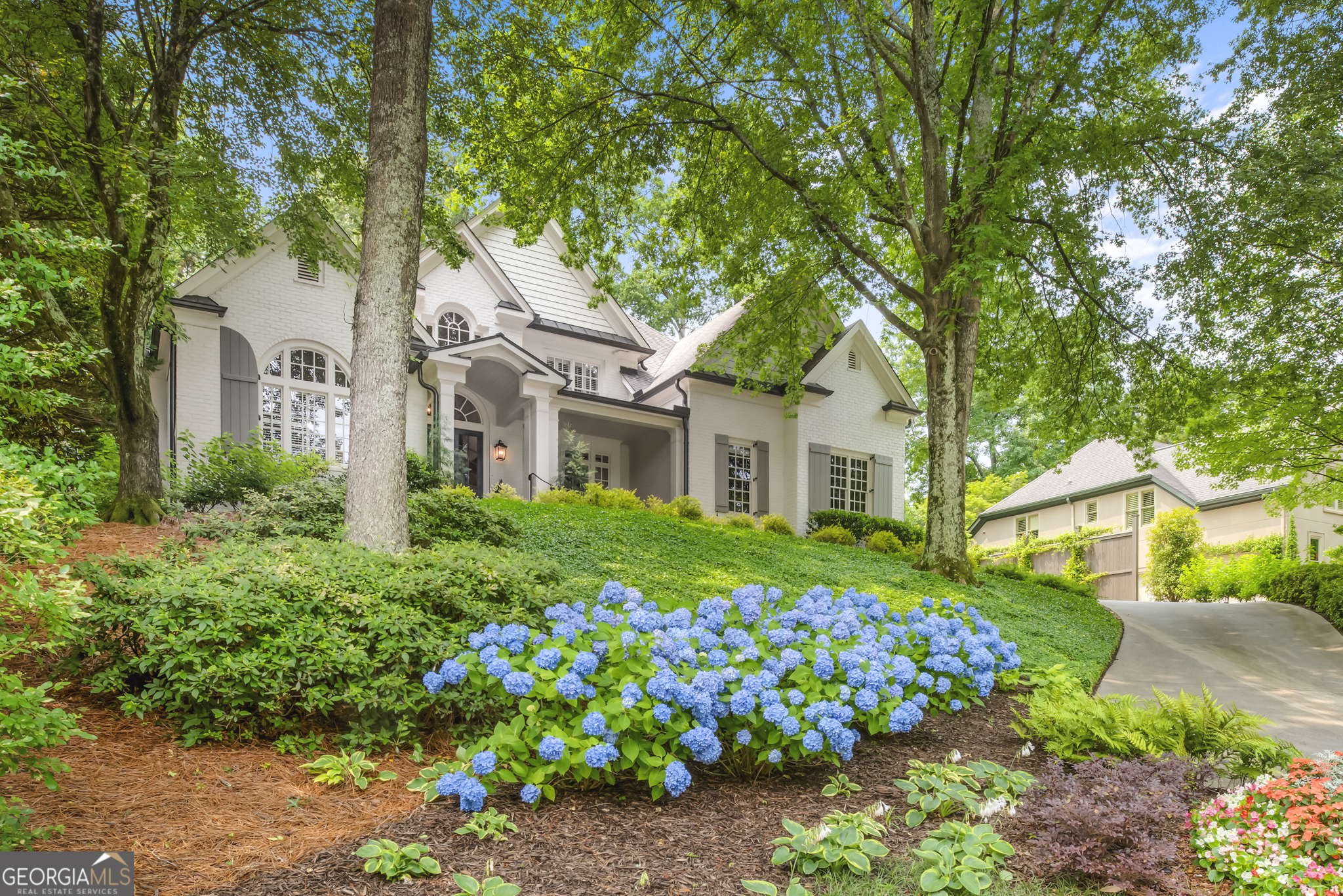 885 Carlton Ridge NE