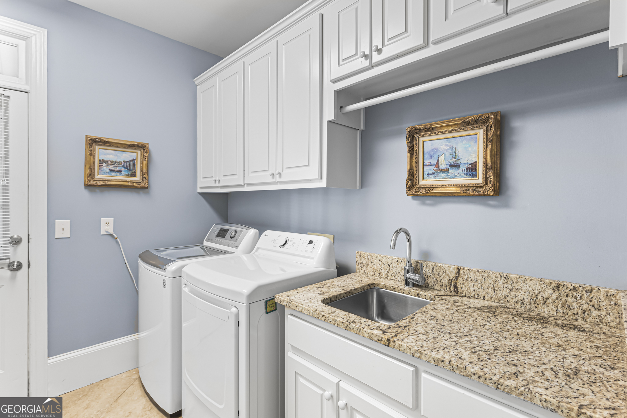 885 Carlton Ridge NE