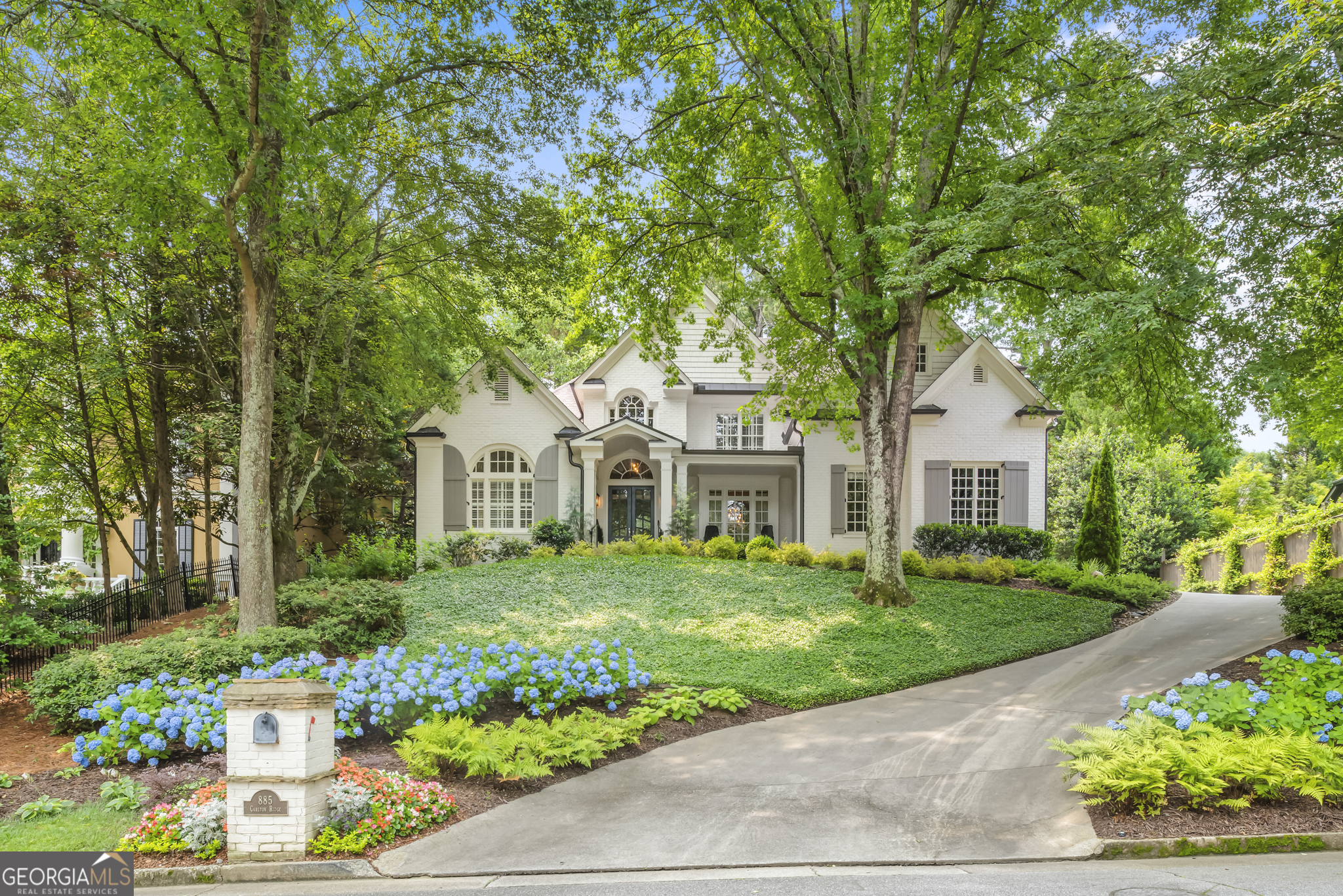 885 Carlton Ridge NE